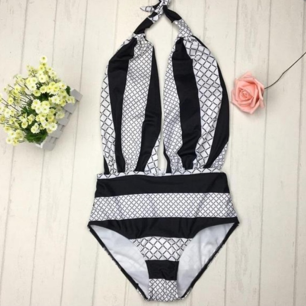 NWOT Deep Plunge One Piece swimsuit XS